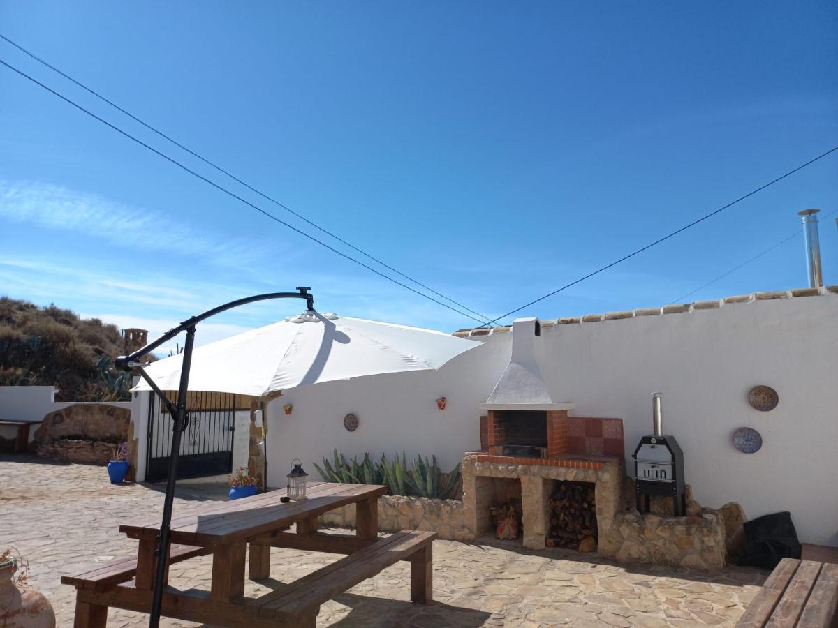 Cuevas Barrio Las Santas Huescar Exterior photo