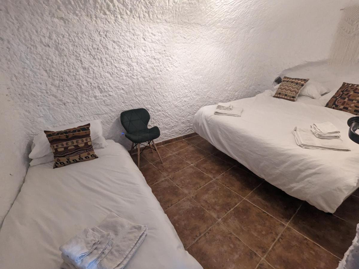 Cuevas Barrio Las Santas Huescar Exterior photo