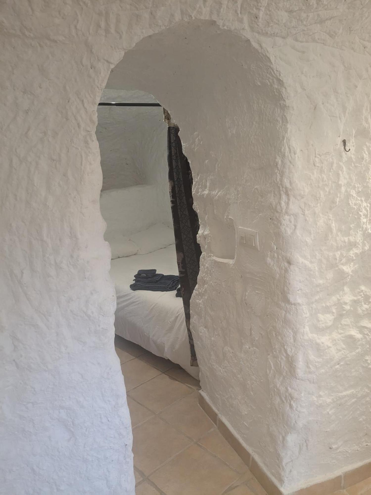 Cuevas Barrio Las Santas Huescar Exterior photo
